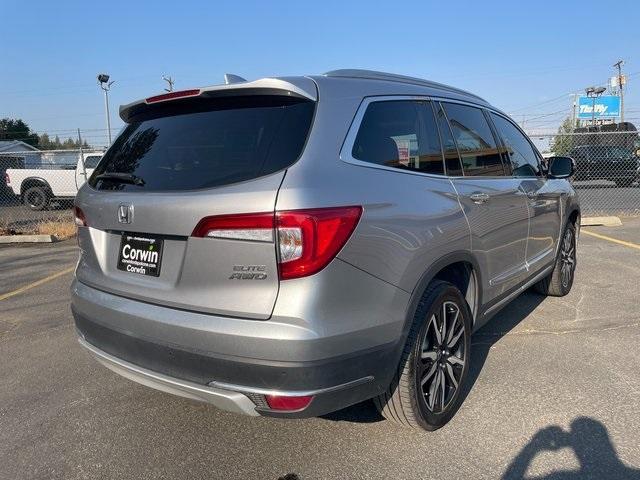 Photo of 2020 Lunar Silver Metallic Honda Pilot