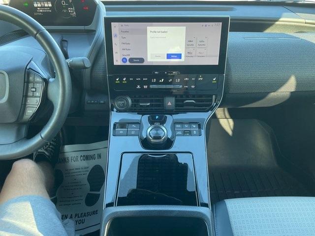 Photo of 2023 Cosmic White Pearl Subaru Solterra