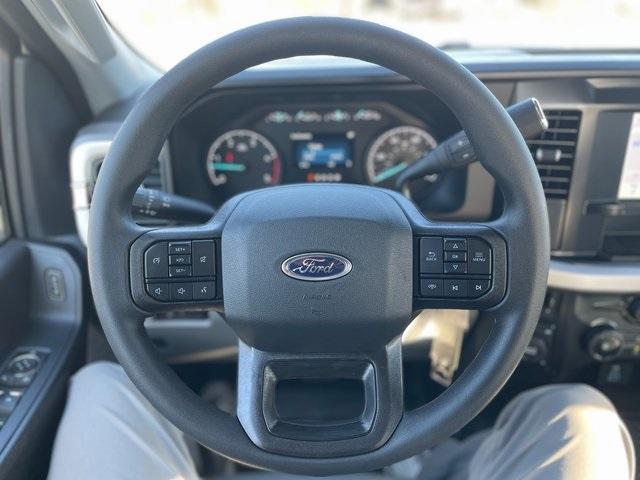Photo of 2025 Oxford White Ford F-250