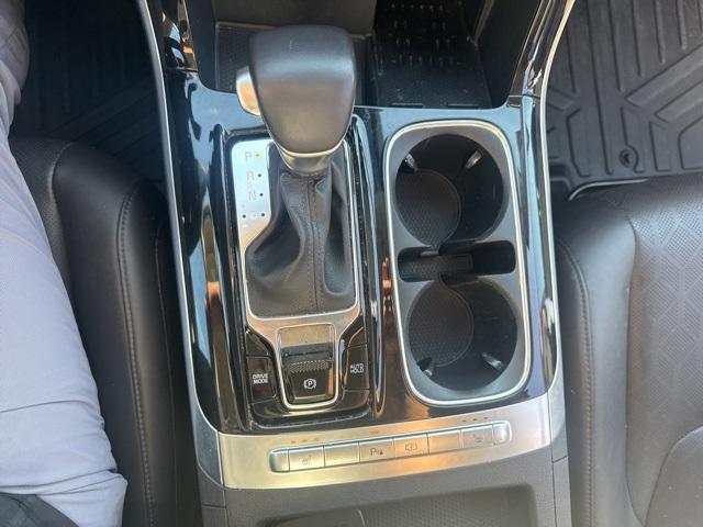 Photo of 2024 Snow White Pearl Kia Carnival