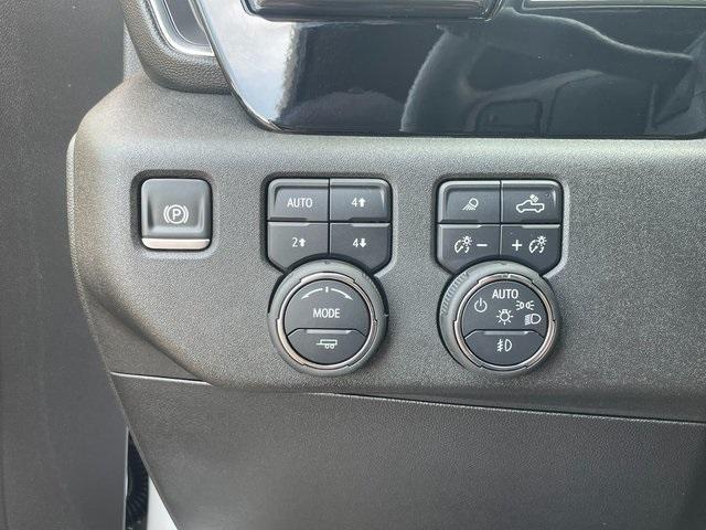 Photo of 2025 Summit White Chevrolet Silverado 3500