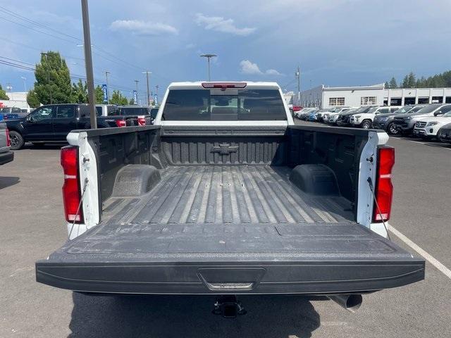 Photo of 2025 Summit White Chevrolet Silverado 3500