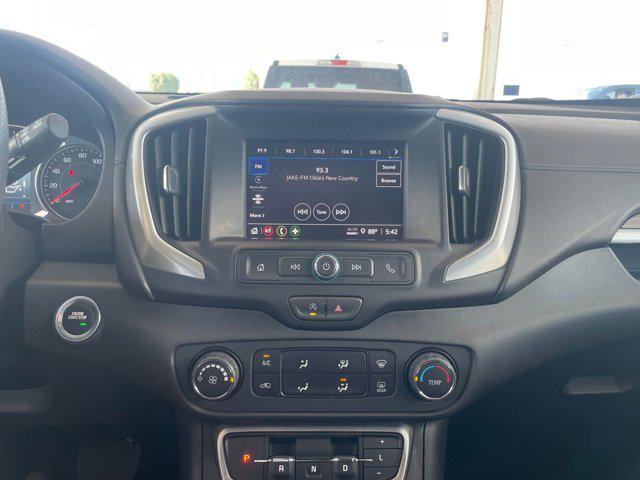 Photo of 2024 Summit White GMC Terrain