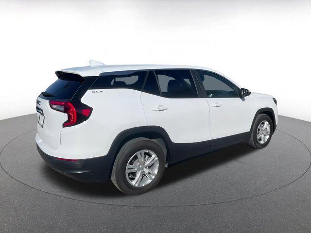 Photo of 2024 Summit White GMC Terrain