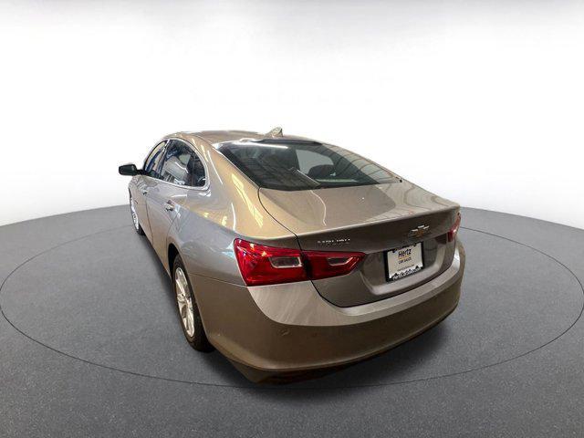 Photo of 2024 Mineral Gray Metallic Chevrolet Malibu