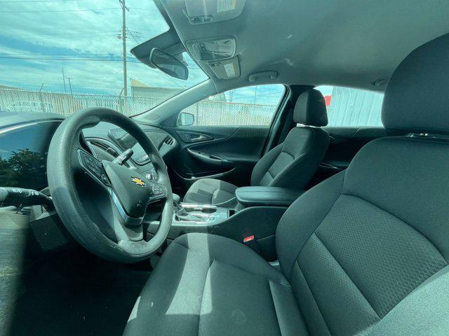 Photo of 2024 Mineral Gray Metallic Chevrolet Malibu