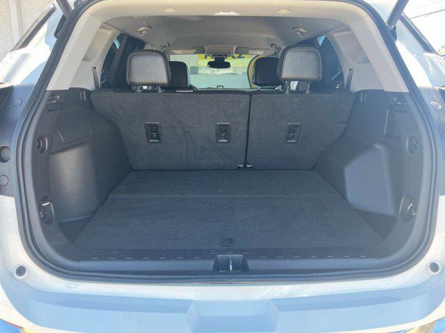 Photo of 2023 Summit White GMC Terrain