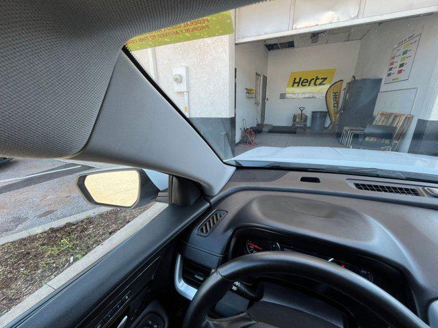 Photo of 2023 Summit White GMC Terrain