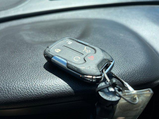 Photo of 2023 Summit White GMC Terrain