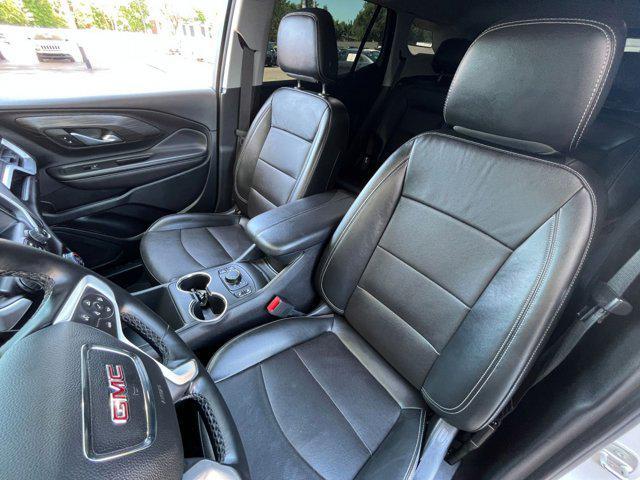 Photo of 2023 Summit White GMC Terrain