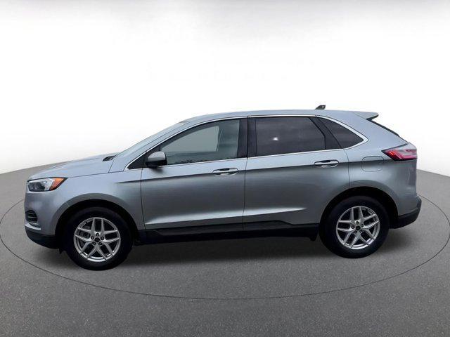 Photo of 2024 Iconic Silver Metallic Ford Edge