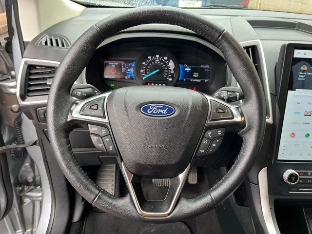 Photo of 2024 Iconic Silver Metallic Ford Edge