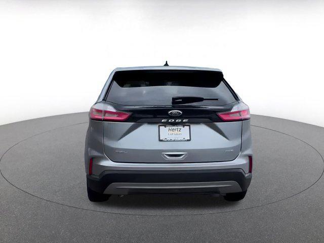 Photo of 2024 Iconic Silver Metallic Ford Edge
