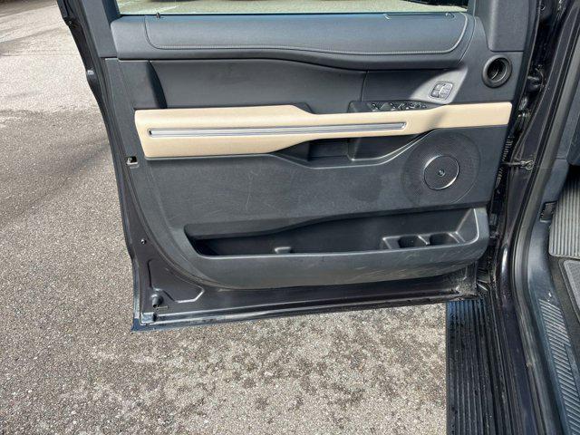 Photo of 2024 Dark Matter Gray Metallic Ford Expedition