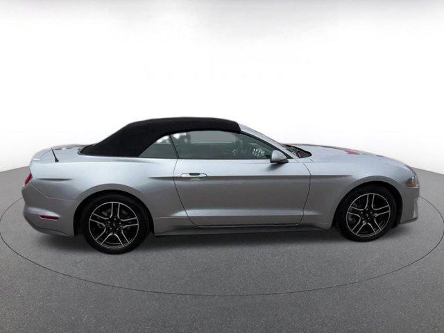 Photo of 2023 Iconic Silver Metallic Ford Mustang