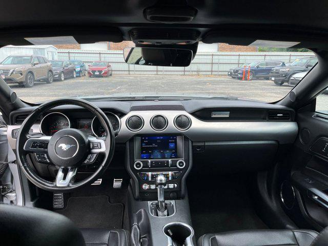 Photo of 2023 Iconic Silver Metallic Ford Mustang