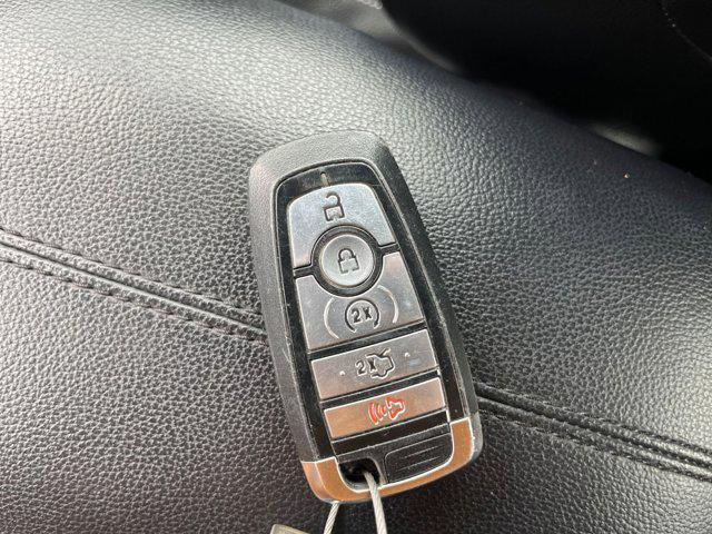 Photo of 2023 Iconic Silver Metallic Ford Mustang