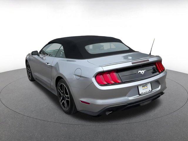 Photo of 2023 Iconic Silver Metallic Ford Mustang