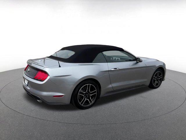 Photo of 2023 Iconic Silver Metallic Ford Mustang