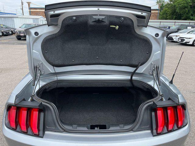 Photo of 2023 Iconic Silver Metallic Ford Mustang