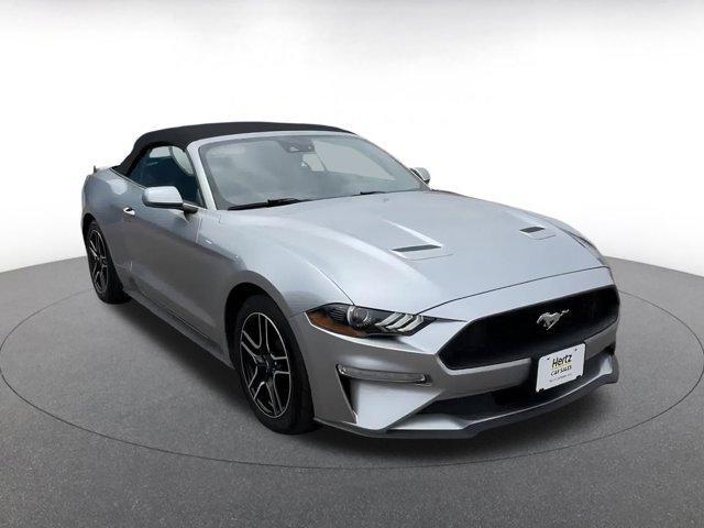 Photo of 2023 Iconic Silver Metallic Ford Mustang
