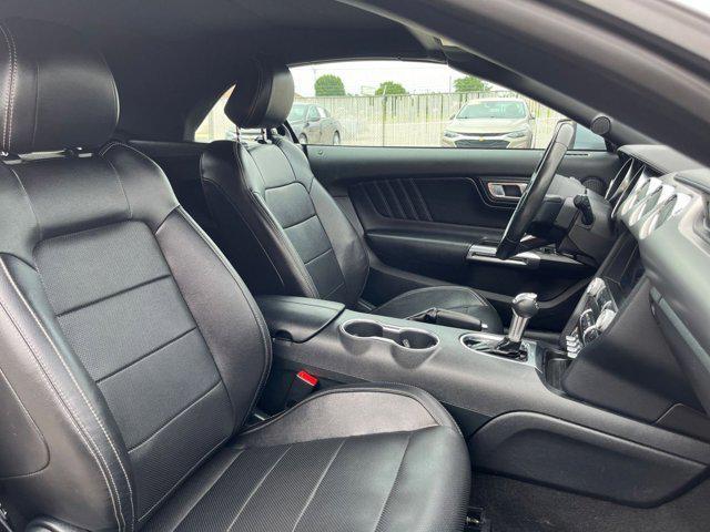 Photo of 2023 Iconic Silver Metallic Ford Mustang