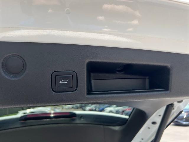 Photo of 2023 Summit White Chevrolet Equinox