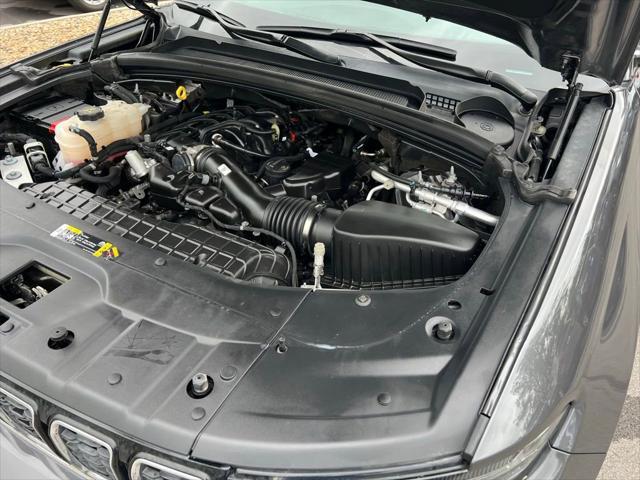 Photo of 2023  Jeep Grand Cherokee L