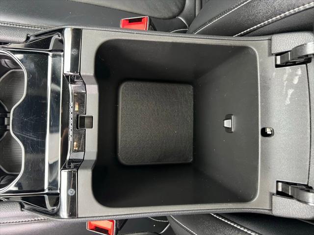 Photo of 2023  Jeep Grand Cherokee L