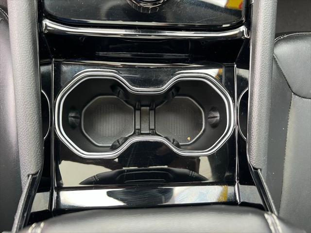 Photo of 2023  Jeep Grand Cherokee L