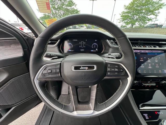 Photo of 2023  Jeep Grand Cherokee L