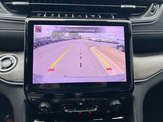 Photo of 2023  Jeep Grand Cherokee L