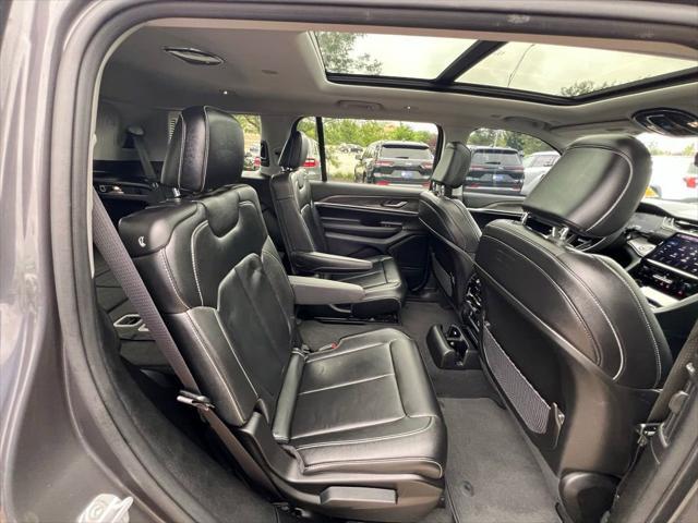 Photo of 2023  Jeep Grand Cherokee L