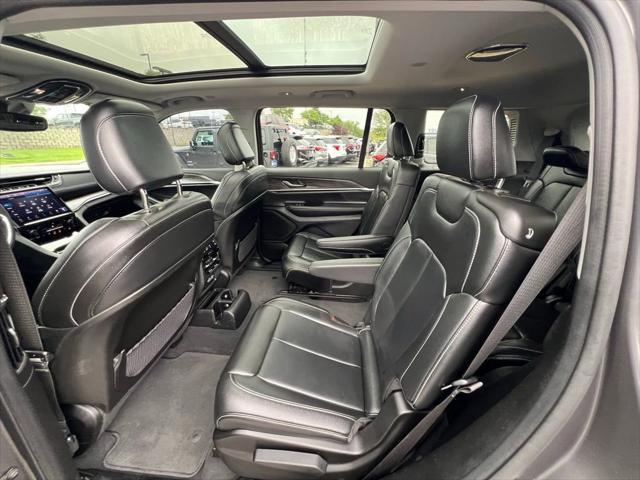 Photo of 2023  Jeep Grand Cherokee L