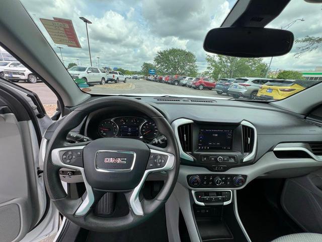 Photo of 2023 Summit White GMC Terrain
