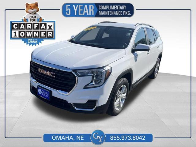 Photo of 2023 Summit White GMC Terrain