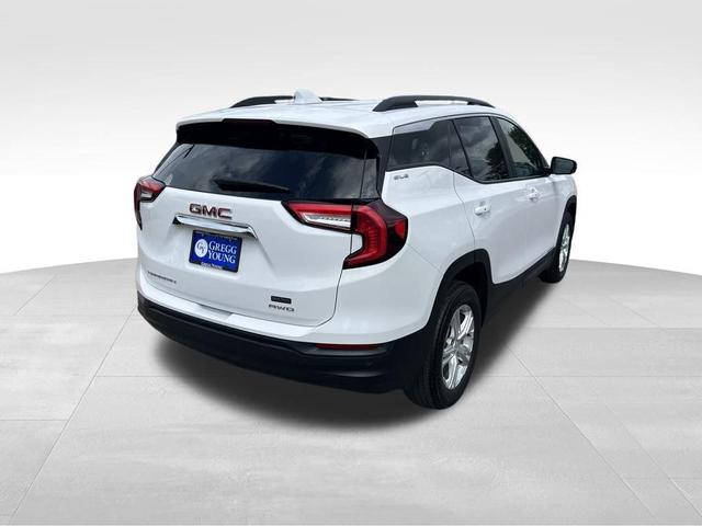 Photo of 2023 Summit White GMC Terrain