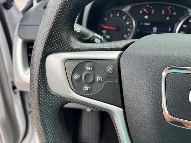 Photo of 2023 Summit White GMC Terrain