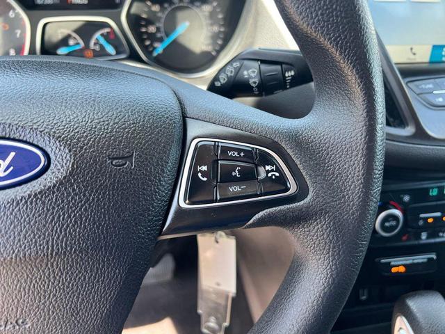 Photo of 2018 Red Ford Escape
