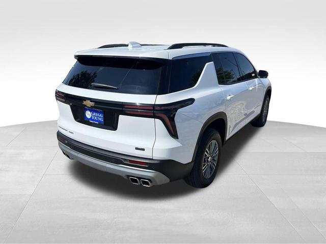 Photo of 2025 White Chevrolet Traverse
