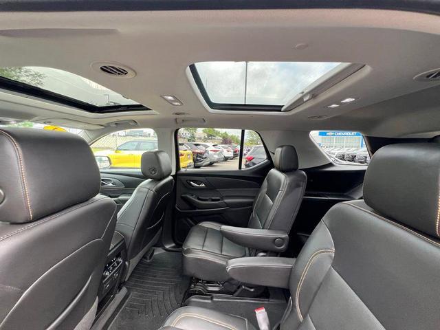 Photo of 2021 Mosaic Black Metallic Chevrolet Traverse