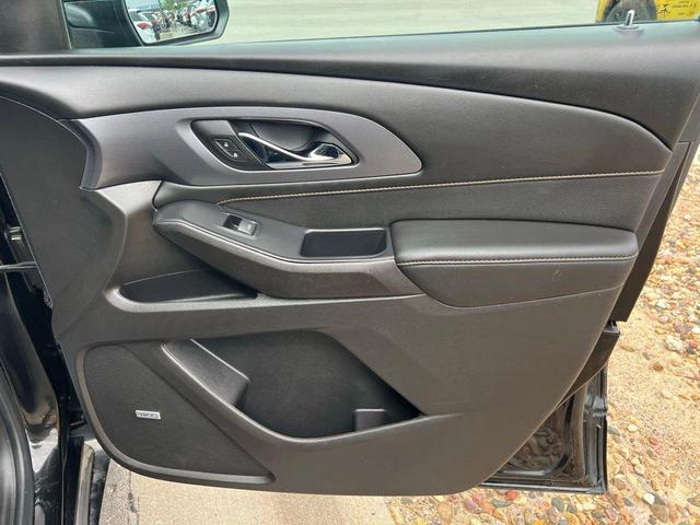 Photo of 2021 Mosaic Black Metallic Chevrolet Traverse