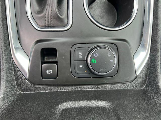Photo of 2021 Mosaic Black Metallic Chevrolet Traverse