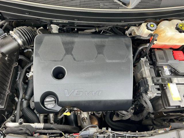 Photo of 2021 Mosaic Black Metallic Chevrolet Traverse