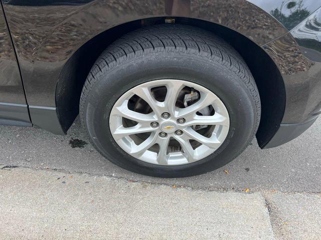 Photo of 2018 Mosaic Black Metallic Chevrolet Equinox