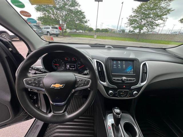 Photo of 2018 Mosaic Black Metallic Chevrolet Equinox