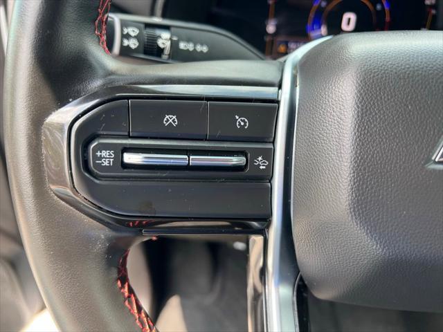 Photo of 2023 Summit White Chevrolet Colorado