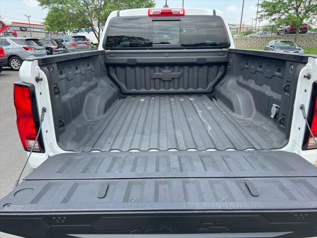 Photo of 2023 Summit White Chevrolet Colorado