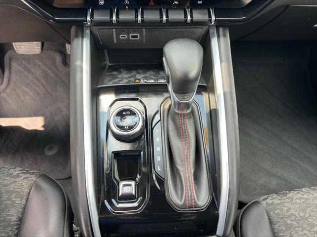Photo of 2023 Summit White Chevrolet Colorado