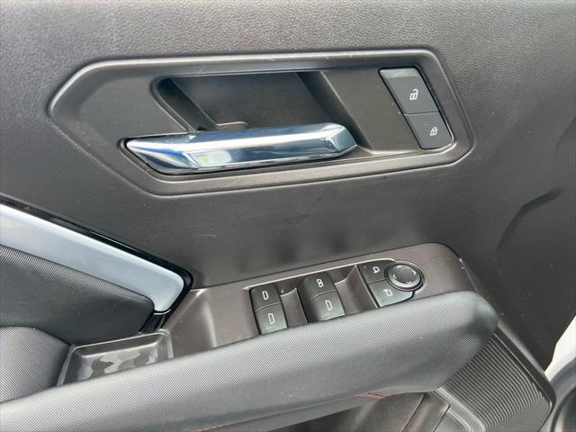 Photo of 2023 Summit White Chevrolet Colorado